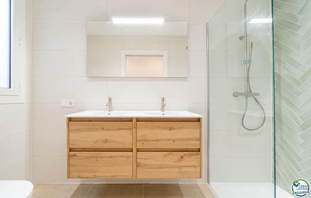 2 sypialnia Mieszkanie na sprzedaż w Santa Margarida, Roses - 279 000 € (Ref: 8981247)