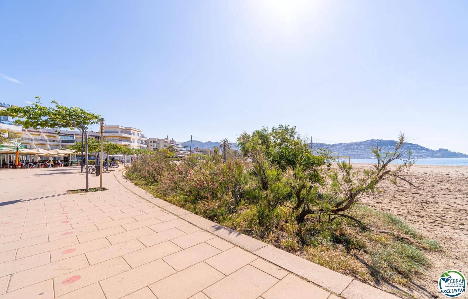 2 bedroom Flat for sale in Roses - € 279,000 (Ref: 8981247)