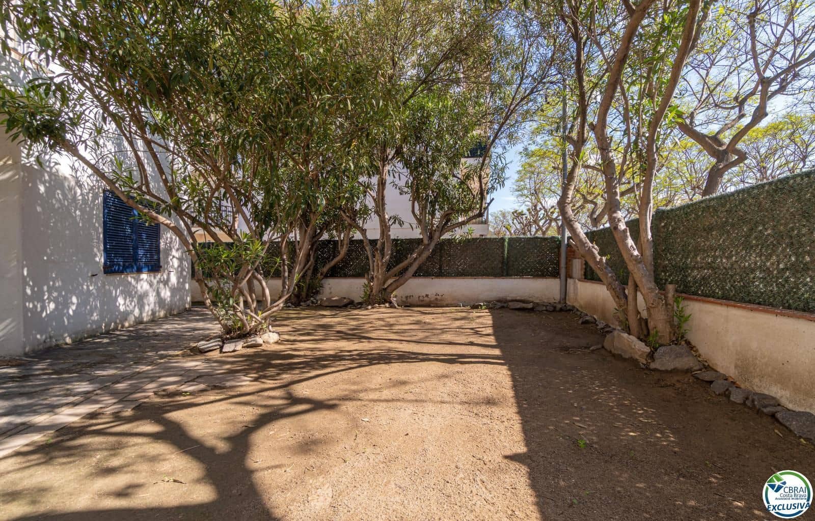 2 bedroom Flat for sale in Roses - € 279,000 (Ref: 8981247)