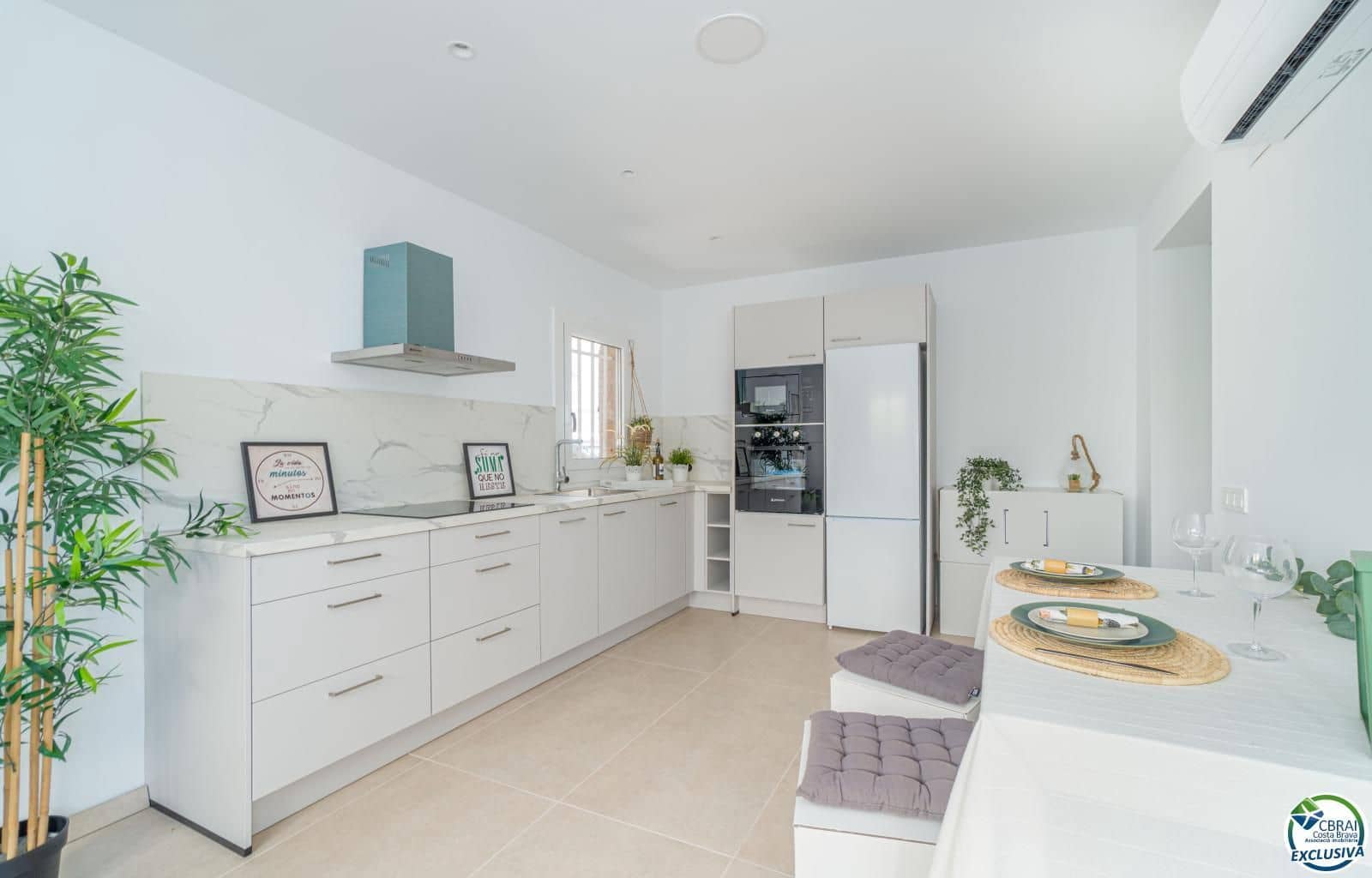 2 sypialnia Mieszkanie na sprzedaż w Roses - 279 000 € (Ref: 8981247)