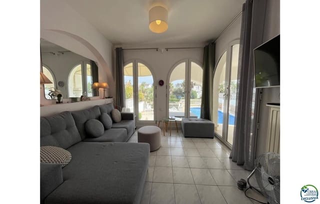 3 sypialnia Willa na sprzedaż w Empuriabrava, Castelló d'Empúries z basenem garażem - 795 000 € (Ref: 9003887)