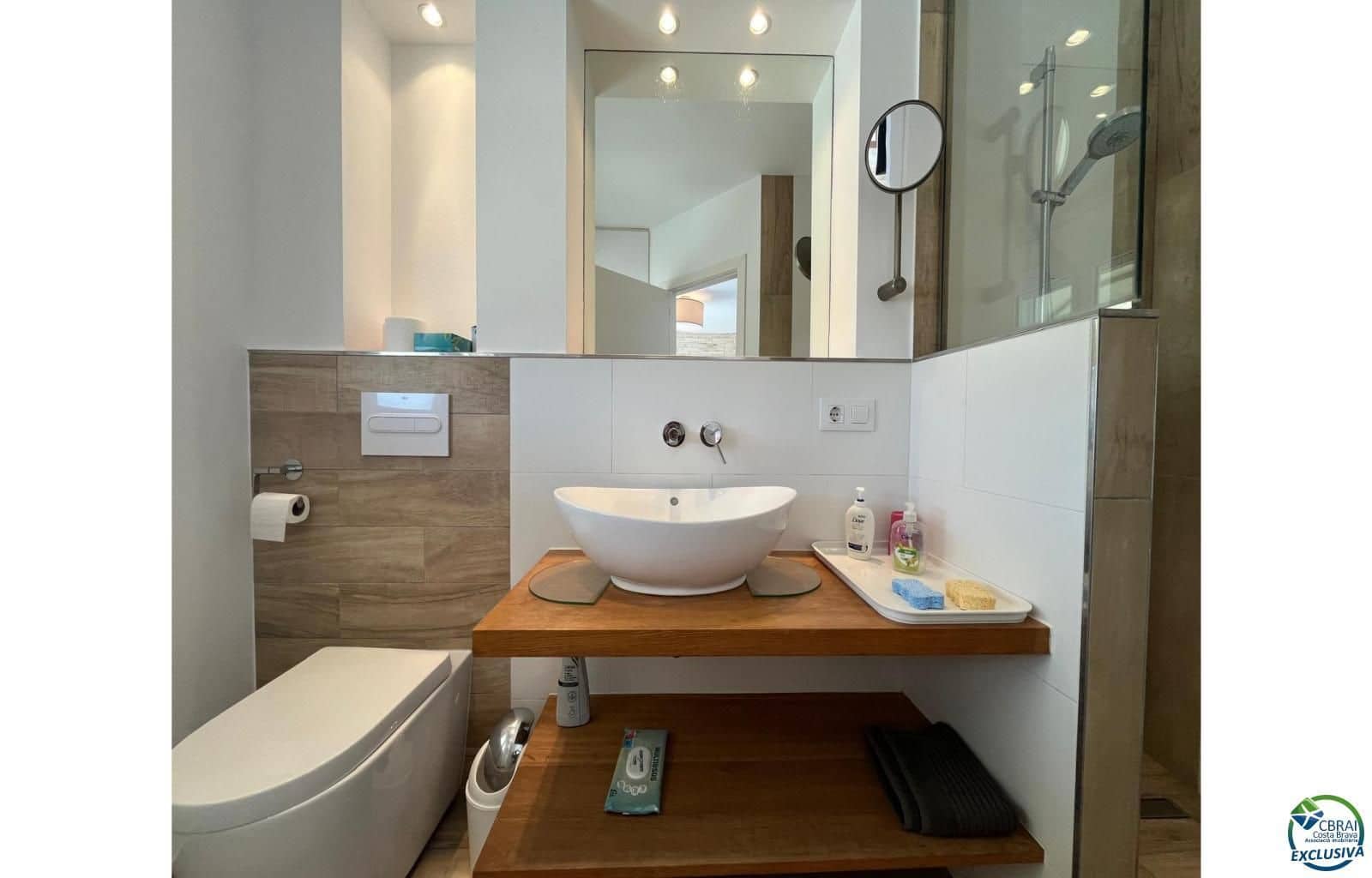 3 sypialnia Willa na sprzedaż w Empuriabrava z basenem garażem - 795 000 € (Ref: 9003887)