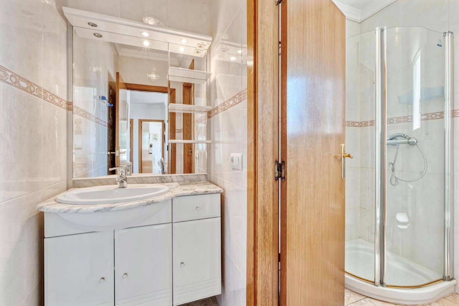 5 soverom Villa til salgs i Empuriabrava med svømmebasseng garasje - € 470 000 (Ref: 9003888)