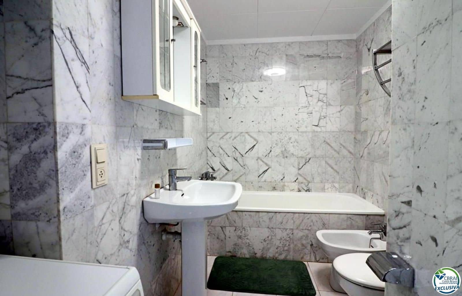 1 Zimmer Wohnung zu verkaufen in Empuriabrava mit Pool - 128.000 € (Ref: 9015609)