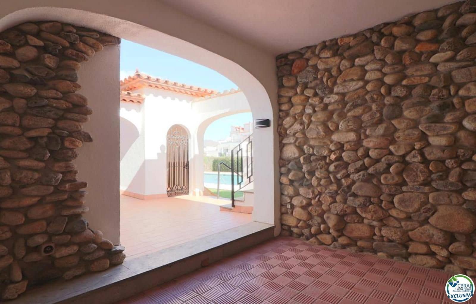 1 Zimmer Wohnung zu verkaufen in Empuriabrava mit Pool - 128.000 € (Ref: 9015609)