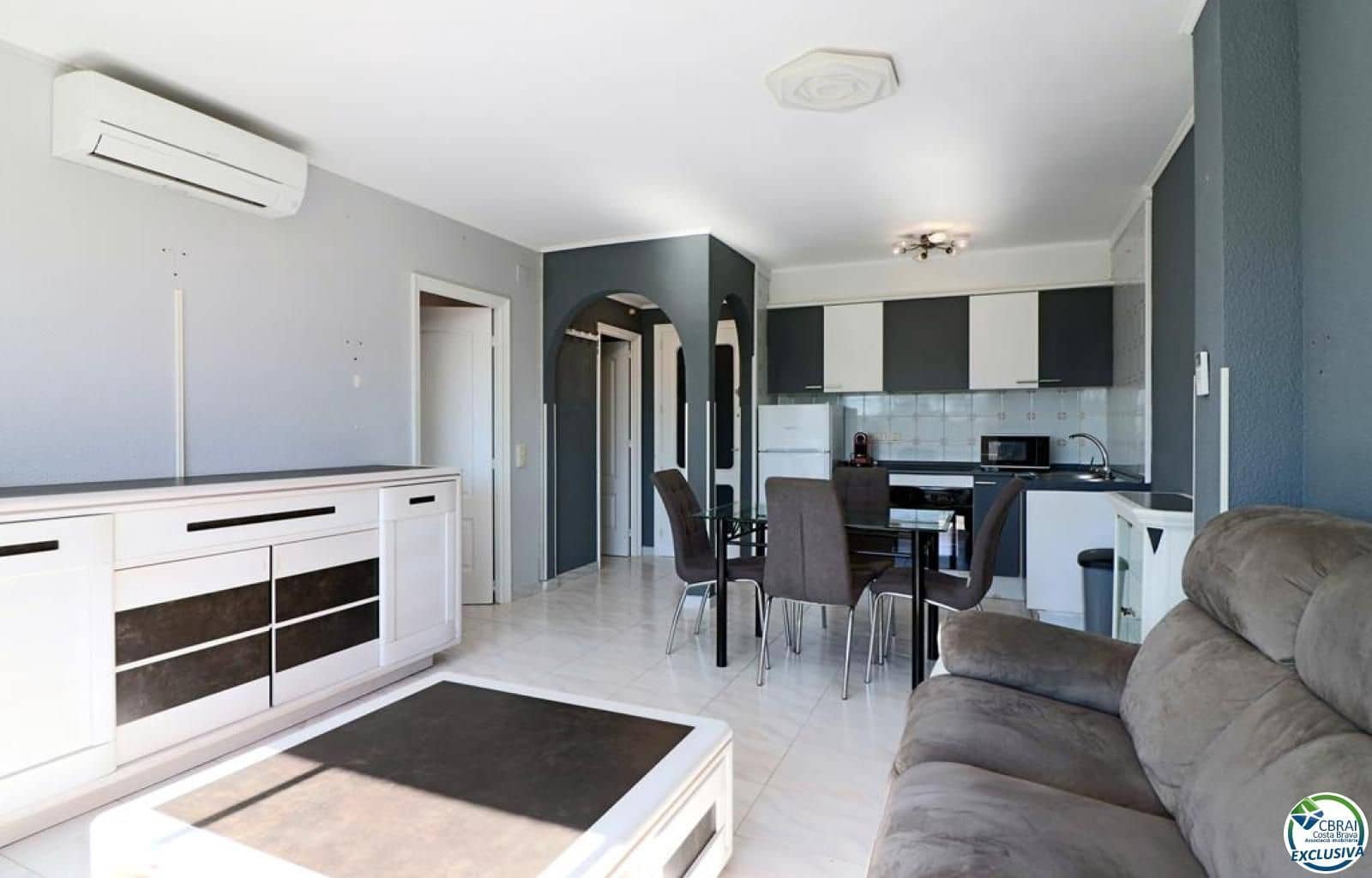 1 Zimmer Wohnung zu verkaufen in Empuriabrava mit Pool - 128.000 € (Ref: 9015609)