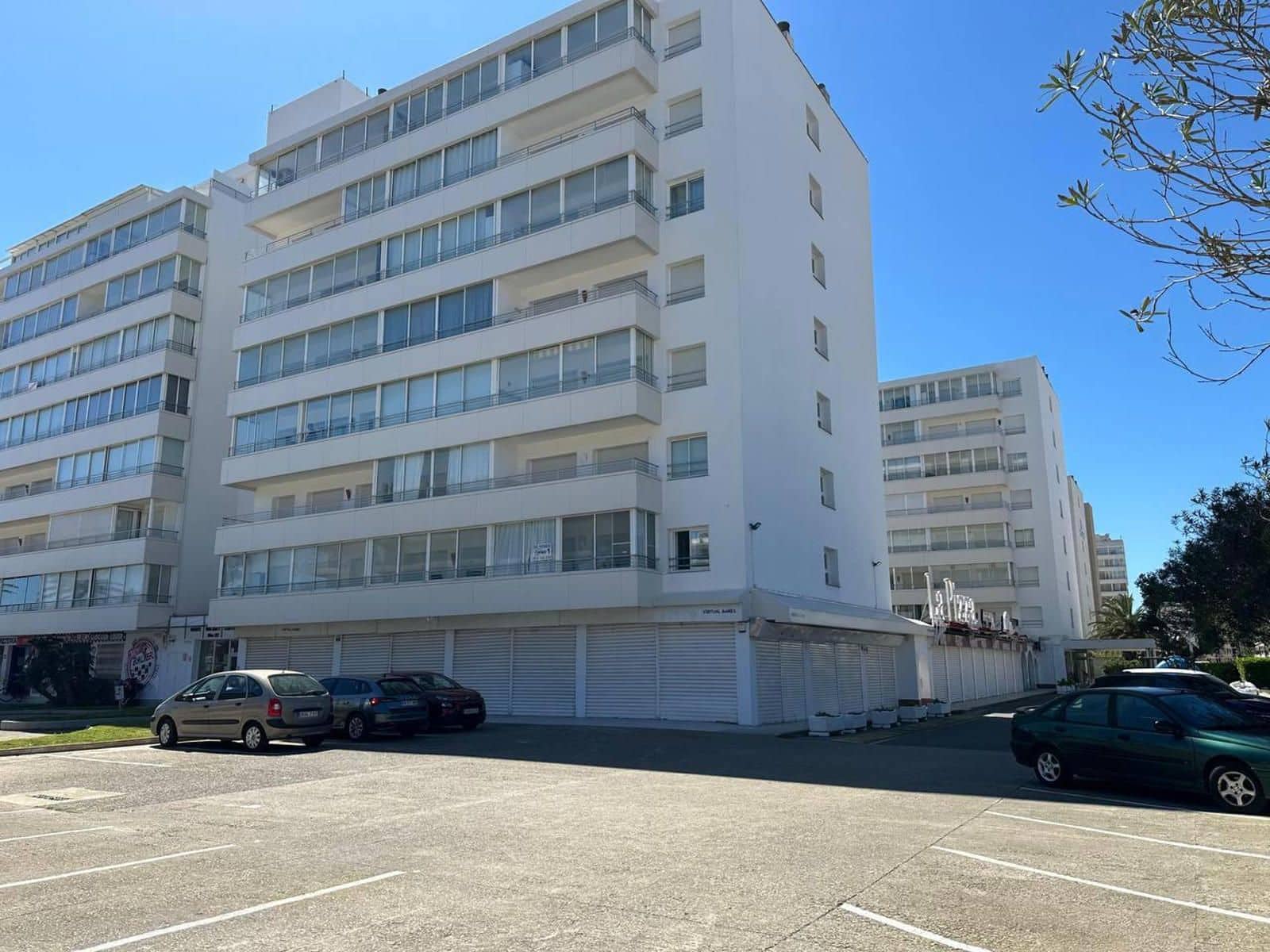 Flat te koop in Roses met zwembad - € 170.000 (Ref: 9019625)