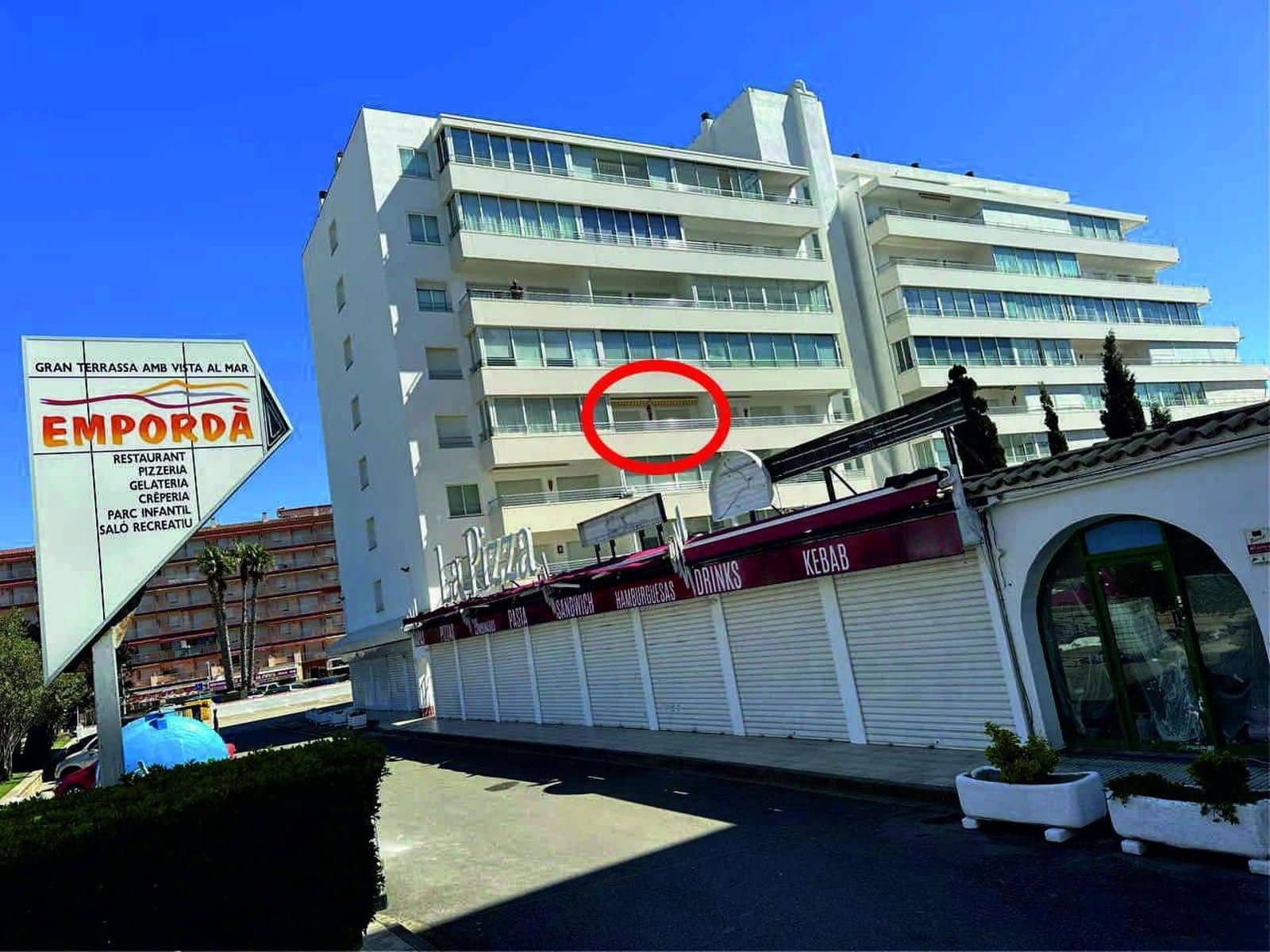 Flat te koop in Roses met zwembad - € 170.000 (Ref: 9019625)