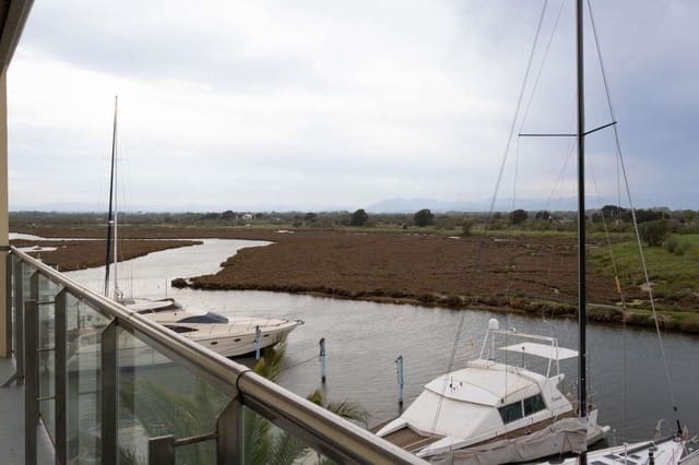 3 chambre Appartement à vendre à Santa Margarida, Roses avec piscine garage - 480 000 € (Ref: 9022004)