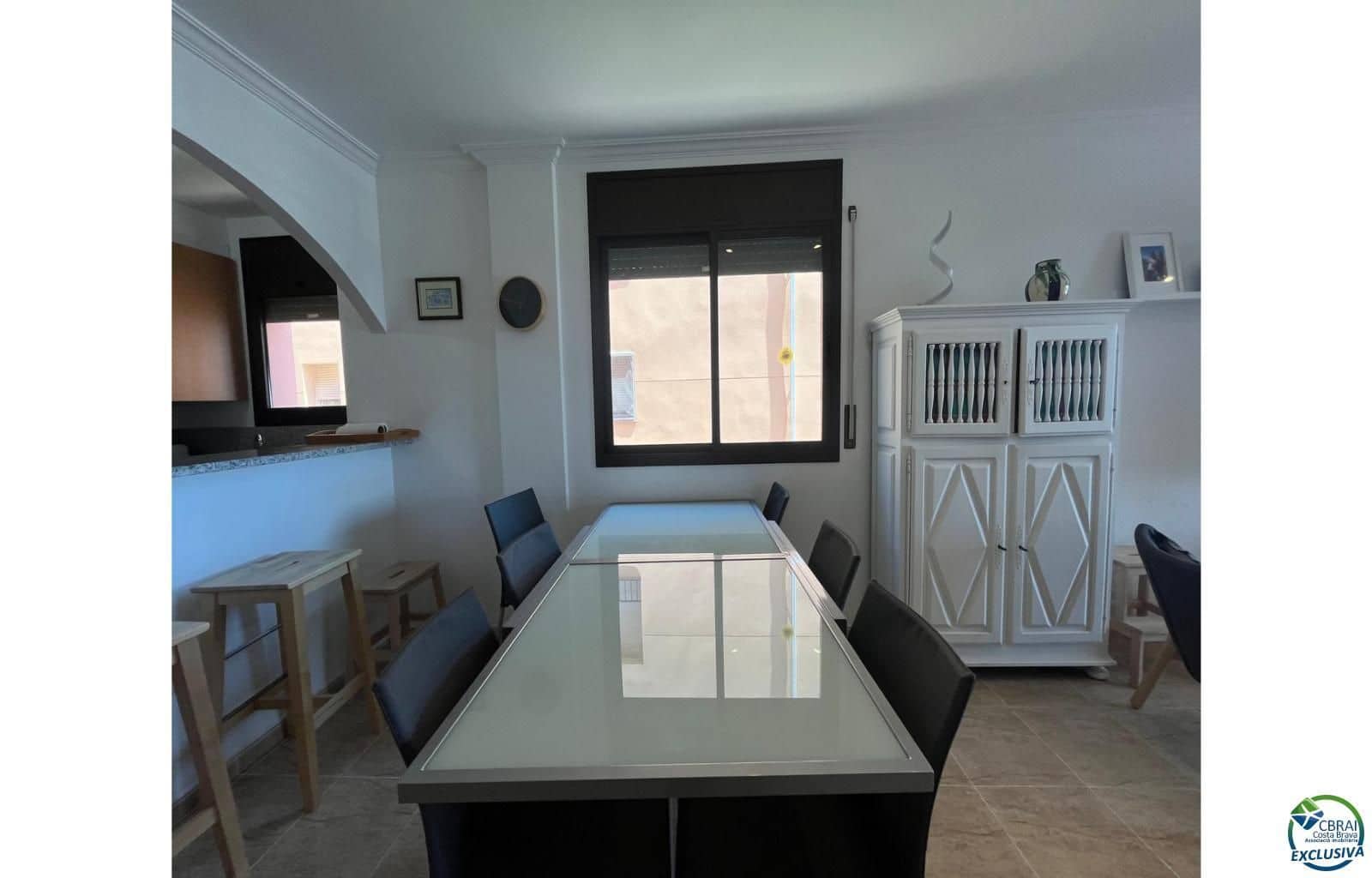2 bedroom Flat for sale in Empuriabrava with garage - € 349,000 (Ref: 9072014)