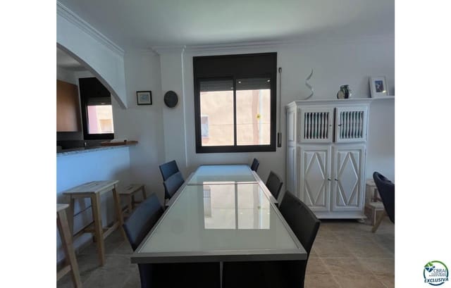 Piso de 2 habitaciones en Empuriabrava, Castelló d'Empúries en venta con garaje - 349.000 € (Ref: 9072014)