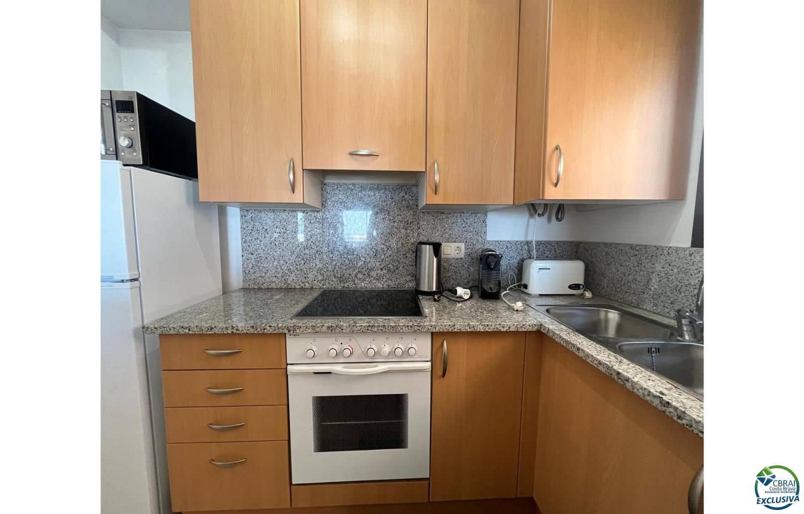 2 bedroom Flat for sale in Empuriabrava with garage - € 349,000 (Ref: 9072014)