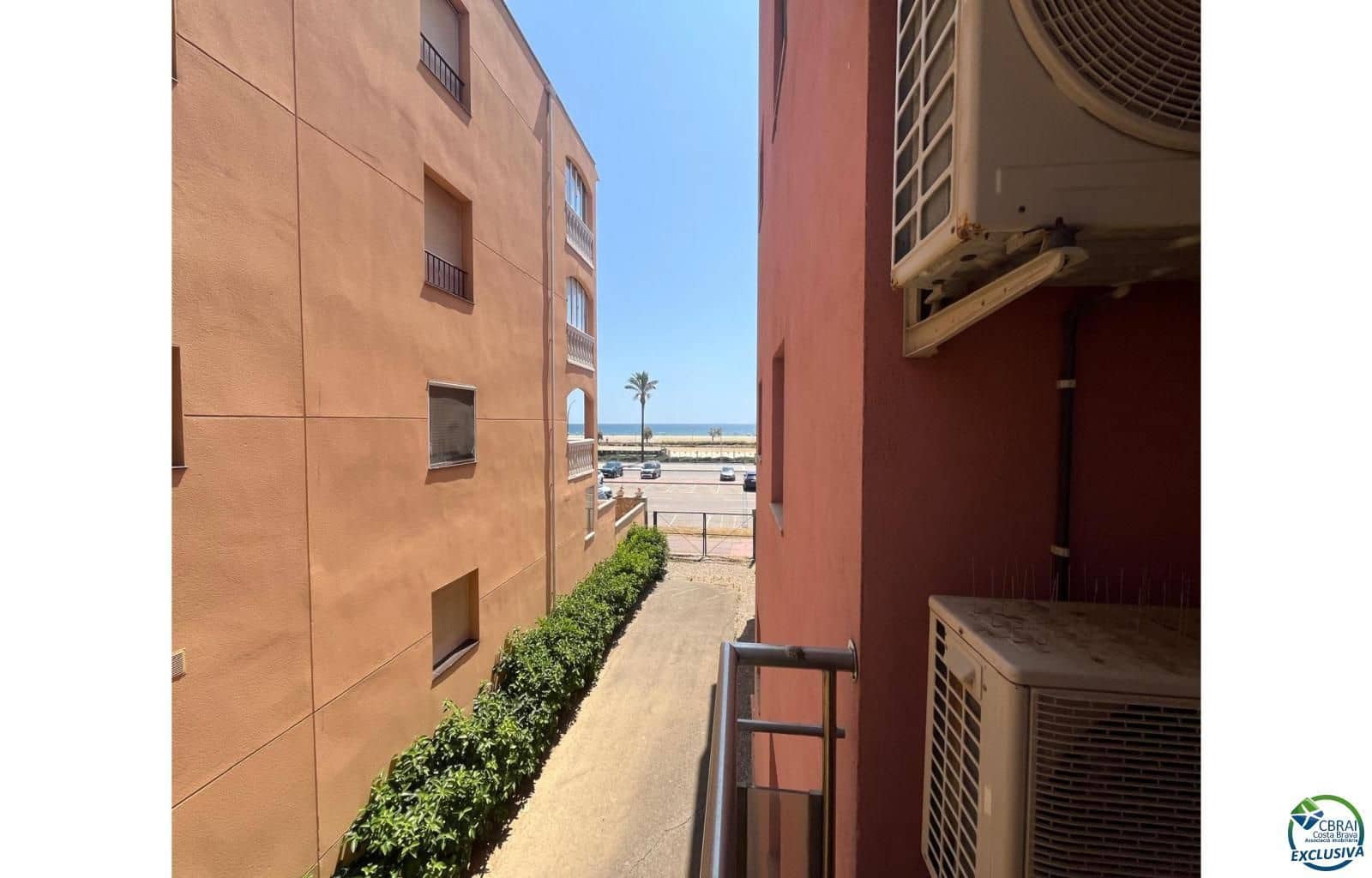 2 bedroom Flat for sale in Empuriabrava with garage - € 349,000 (Ref: 9072014)