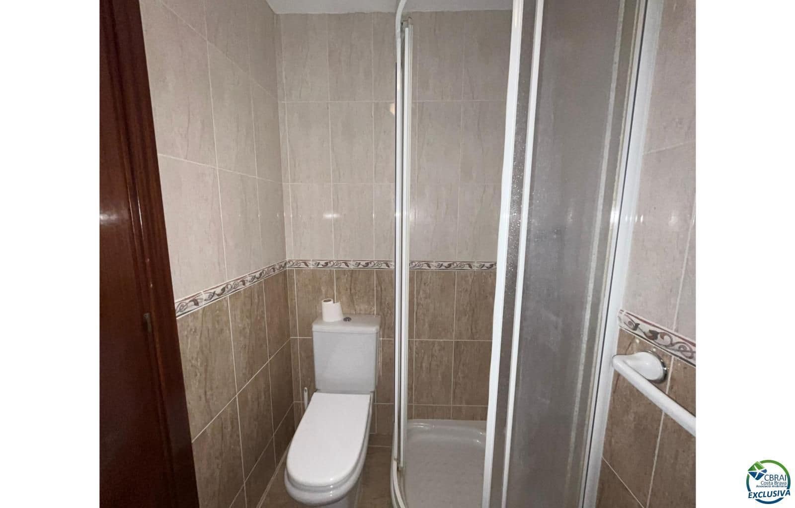 2 bedroom Flat for sale in Empuriabrava with garage - € 349,000 (Ref: 9072014)