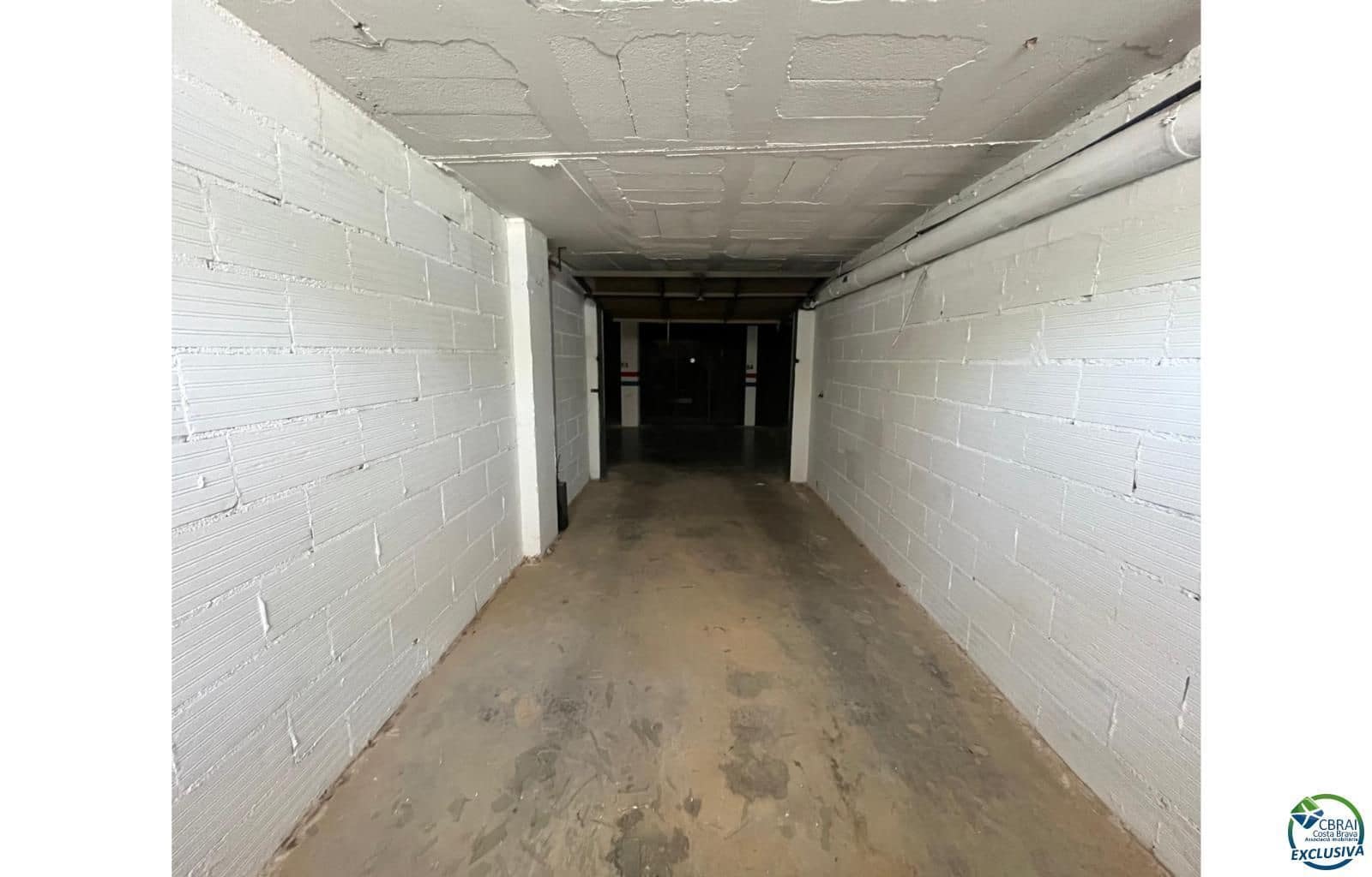 2 bedroom Flat for sale in Empuriabrava with garage - € 349,000 (Ref: 9072014)