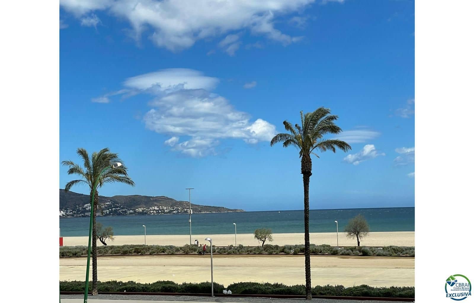 2 bedroom Flat for sale in Empuriabrava with garage - € 299,000 (Ref: 9072014)