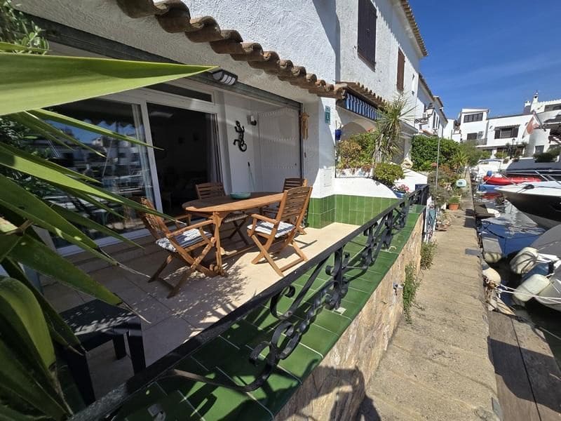 3 soverom Hus til salgs i Empuriabrava med garasje - € 495 000 (Ref: 9074638)