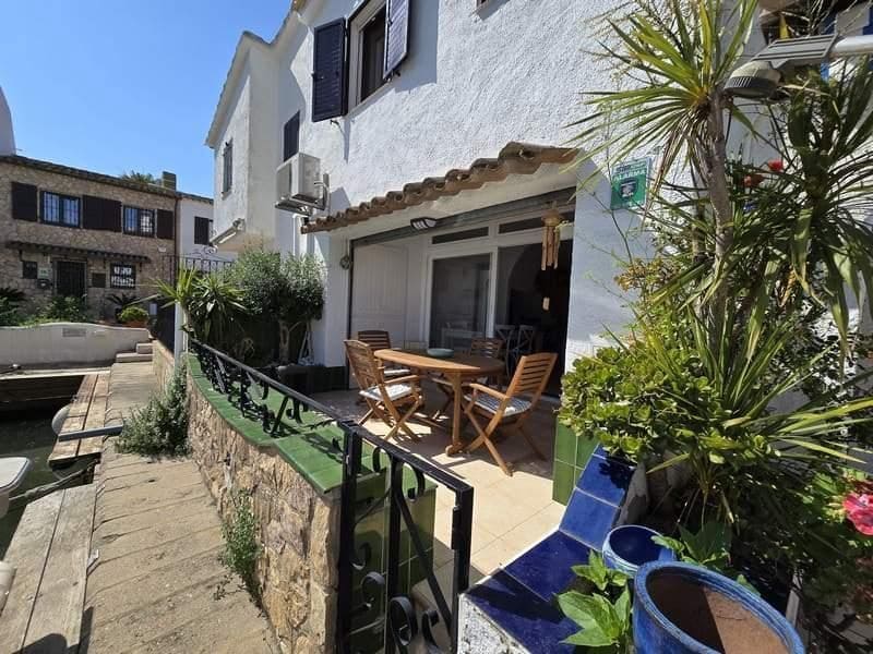 3 soverom Hus til salgs i Empuriabrava med garasje - € 495 000 (Ref: 9074638)