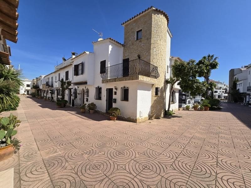 3 soverom Hus til salgs i Empuriabrava med garasje - € 495 000 (Ref: 9074638)