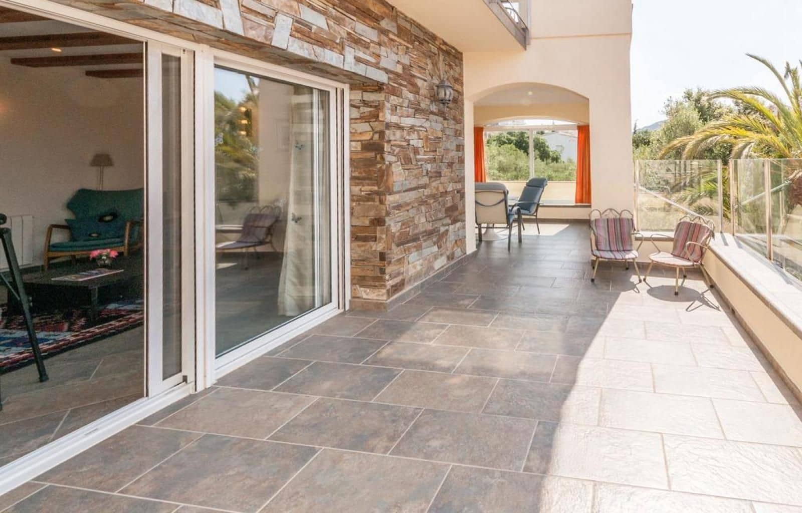 5 soverom Villa til salgs i El Mas Fumats med svømmebasseng garasje - € 749 000 (Ref: 9085920)