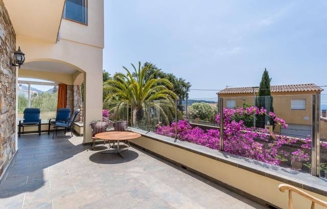 5 soverom Villa til salgs i El Mas Fumats, Roses med svømmebasseng garasje - € 749 000 (Ref: 9085920)