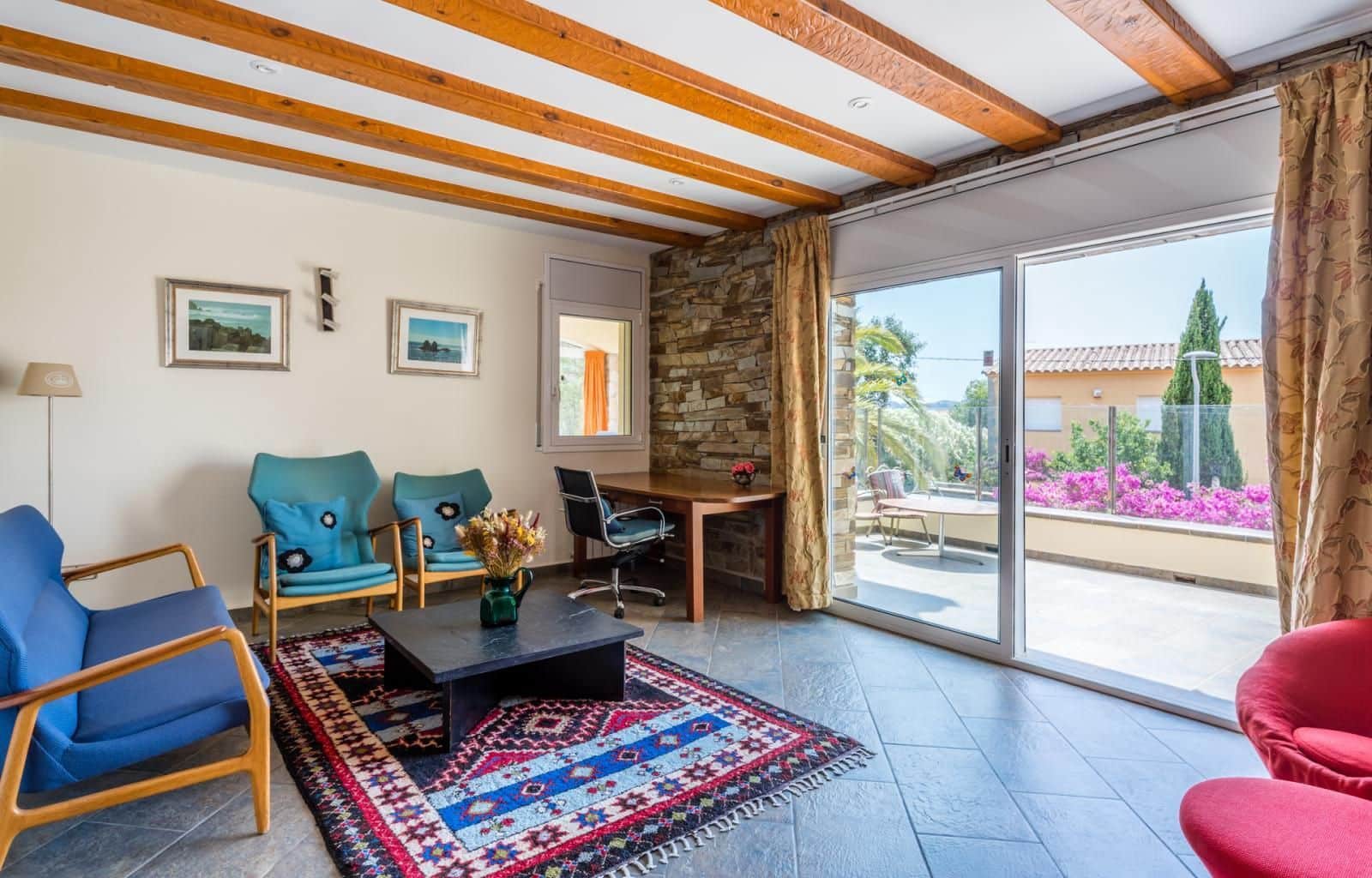 5 soverom Villa til salgs i El Mas Fumats med svømmebasseng garasje - € 749 000 (Ref: 9085920)