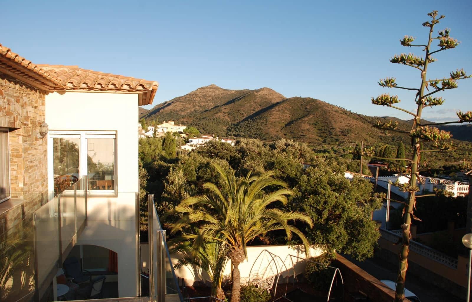 5 soverom Villa til salgs i El Mas Fumats med svømmebasseng garasje - € 749 000 (Ref: 9085920)