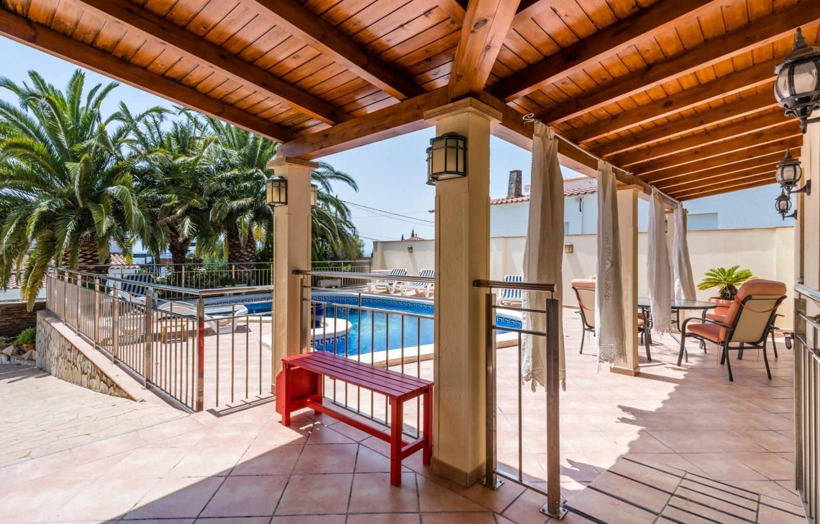 5 soverom Villa til salgs i El Mas Fumats med svømmebasseng garasje - € 749 000 (Ref: 9085920)