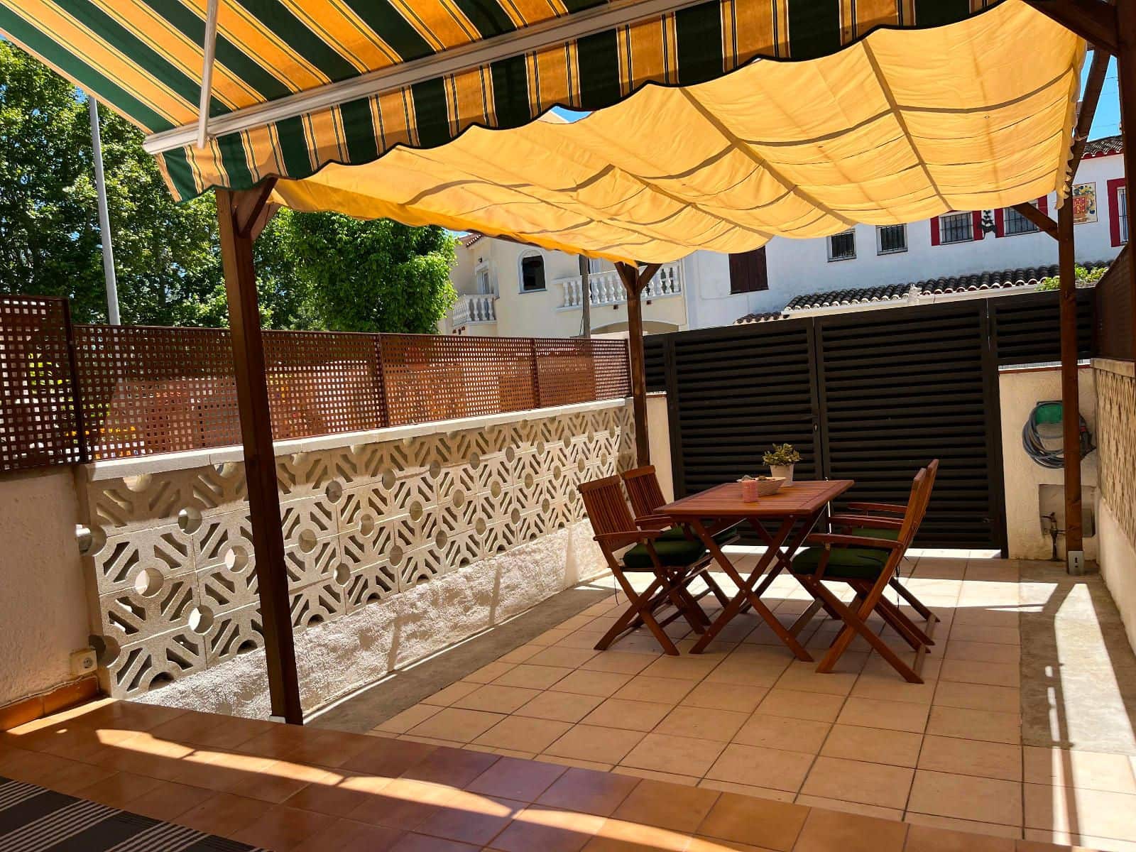 2 sypialnia Willa na sprzedaż w Empuriabrava - 249 000 € (Ref: 9093272)