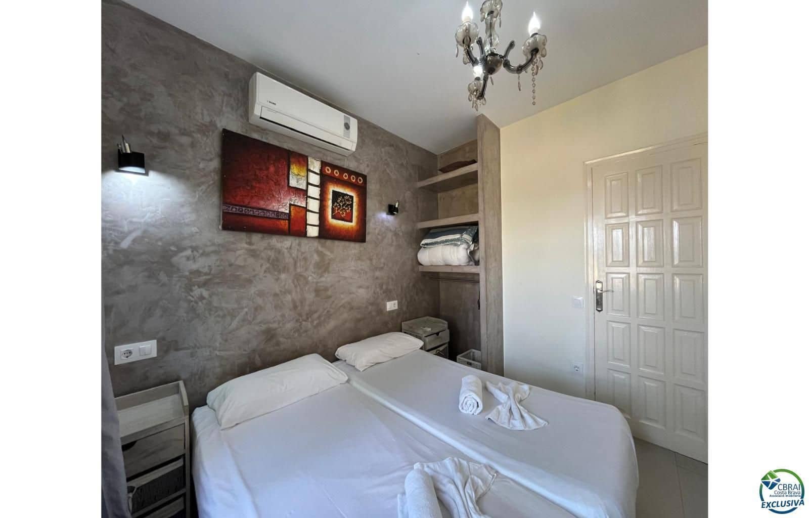 4 soverom Villa til salgs i Empuriabrava med svømmebasseng garasje - € 549 000 (Ref: 9101275)