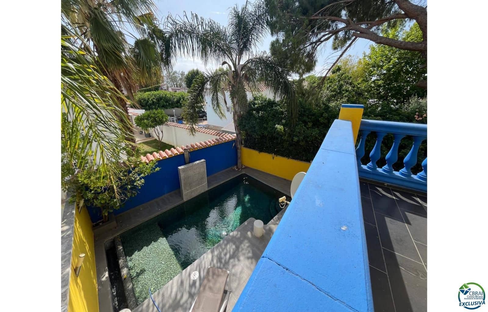 4 soverom Villa til salgs i Empuriabrava med svømmebasseng garasje - € 549 000 (Ref: 9101275)