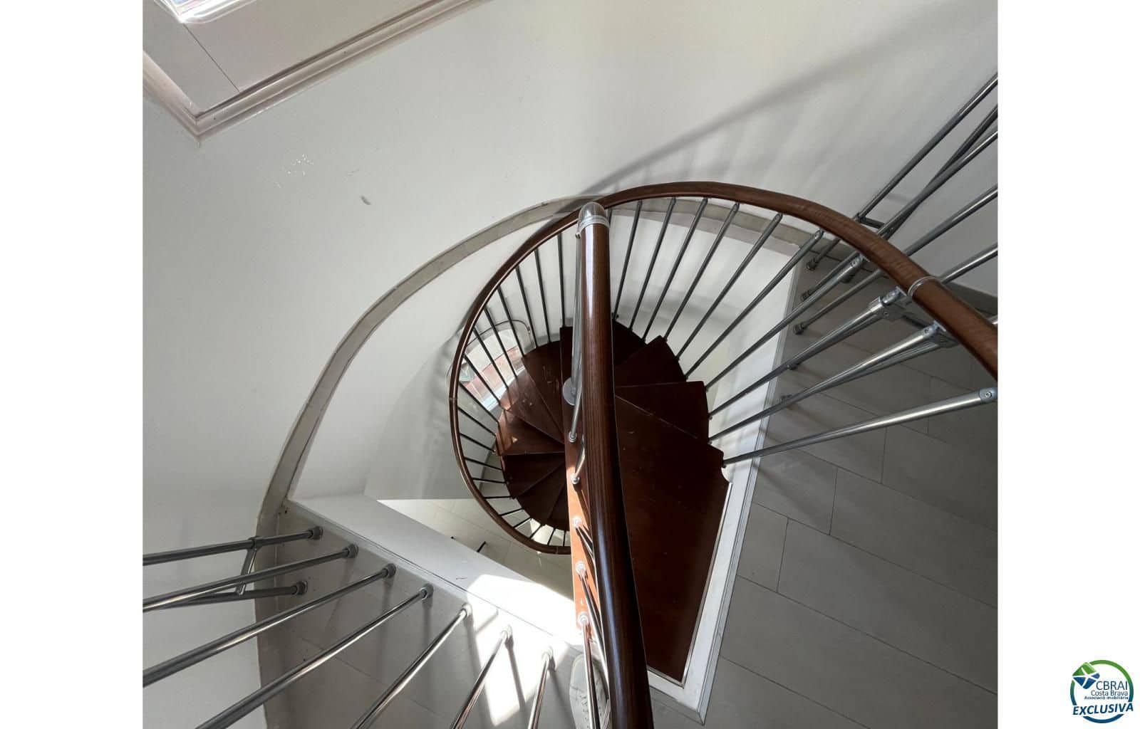 4 soverom Villa til salgs i Empuriabrava med svømmebasseng garasje - € 549 000 (Ref: 9101275)