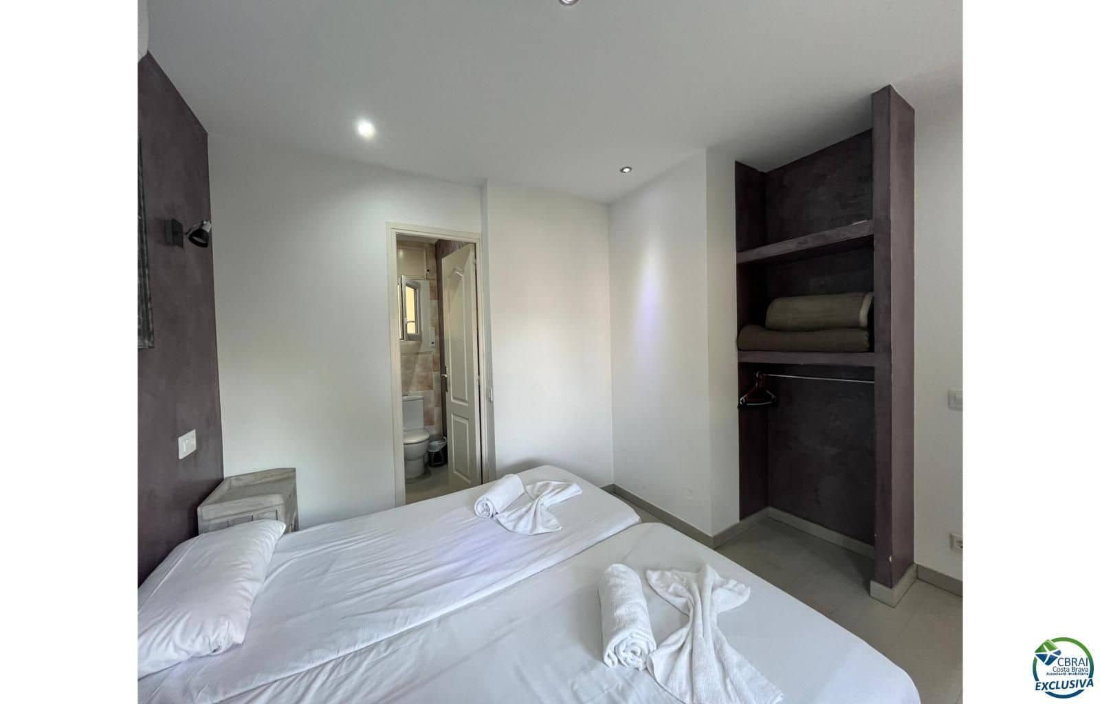 4 soverom Villa til salgs i Empuriabrava med svømmebasseng garasje - € 549 000 (Ref: 9101275)