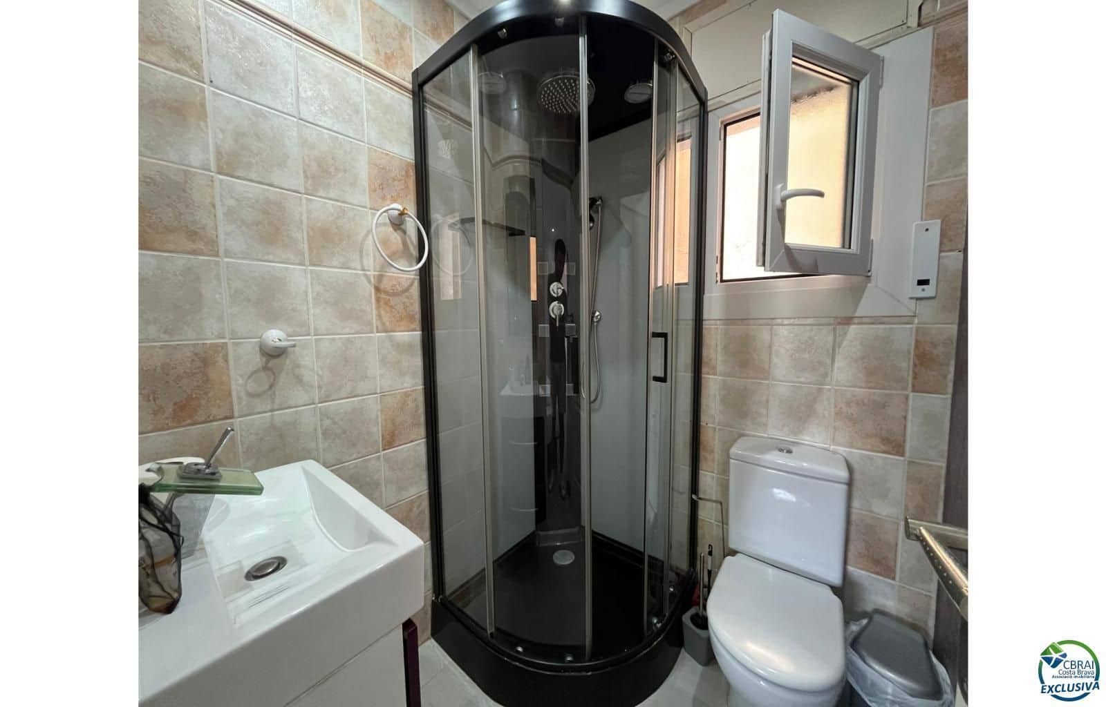 4 soverom Villa til salgs i Empuriabrava med svømmebasseng garasje - € 549 000 (Ref: 9101275)