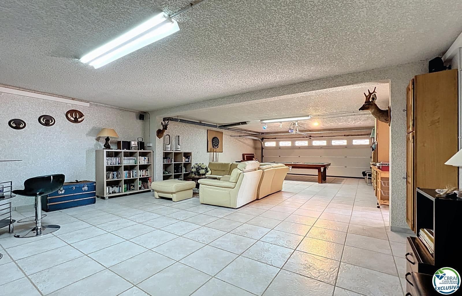 5 bedroom Villa for sale in Pau with pool garage - € 899,000 (Ref: 9103399)