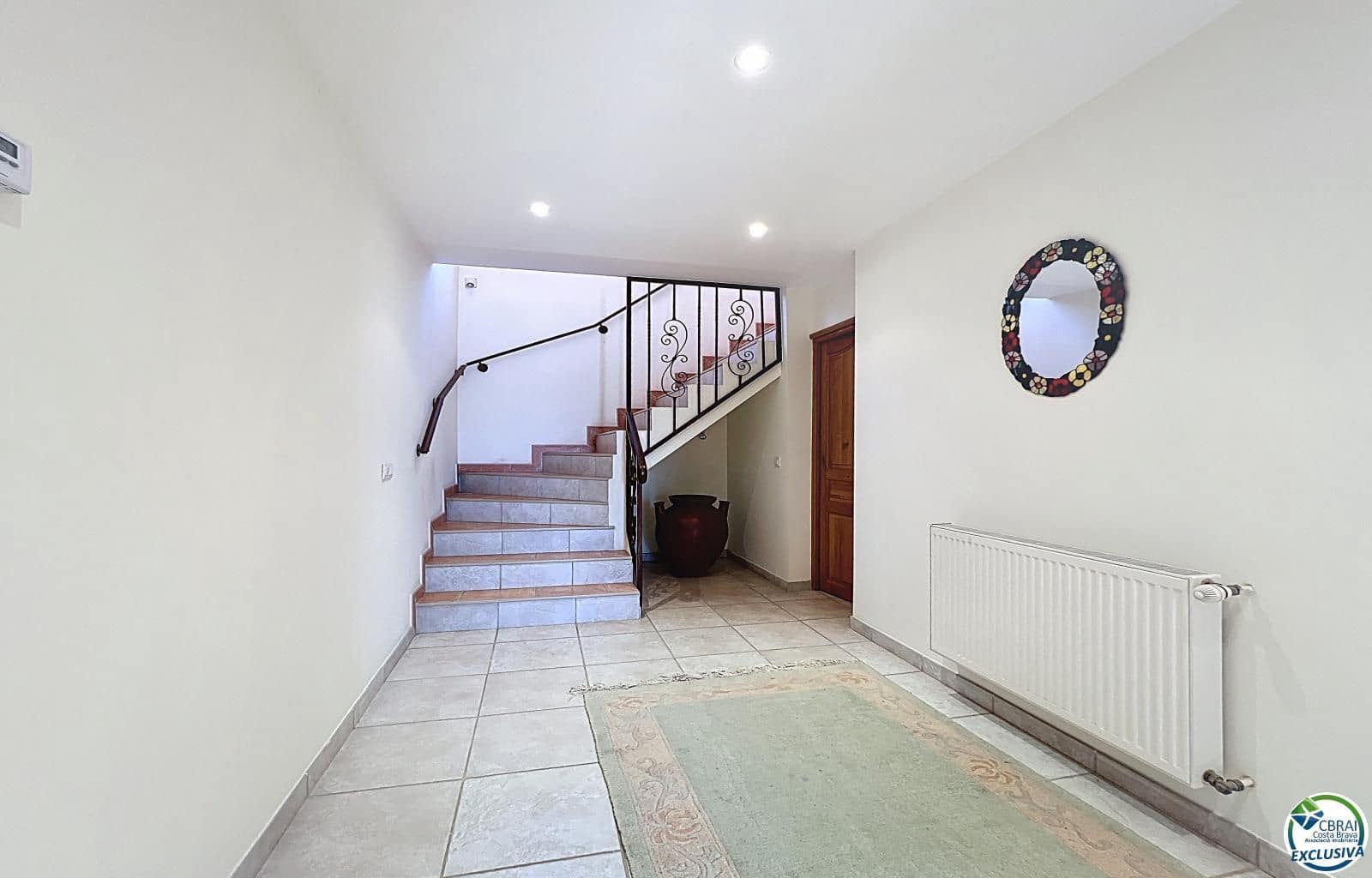 5 bedroom Villa for sale in Pau with pool garage - € 899,000 (Ref: 9103399)