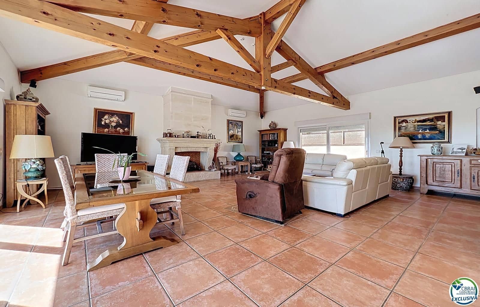 5 bedroom Villa for sale in Pau with pool garage - € 899,000 (Ref: 9103399)