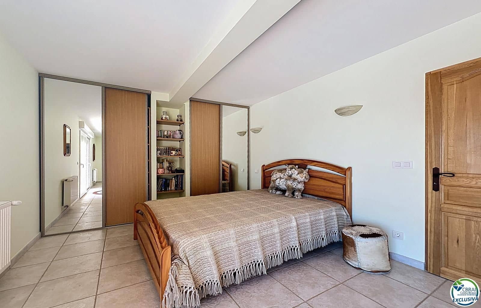 5 bedroom Villa for sale in Pau with pool garage - € 899,000 (Ref: 9103399)