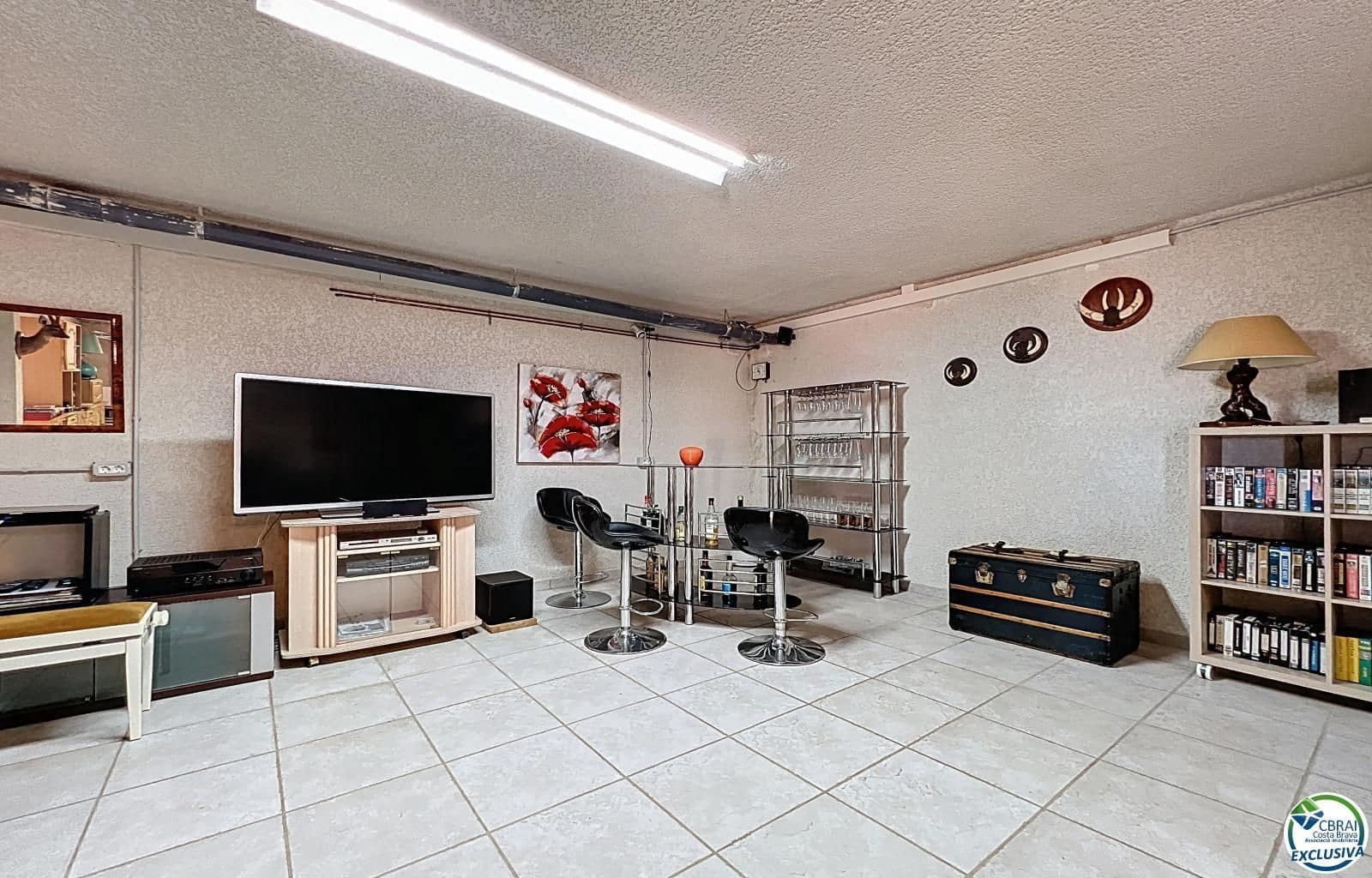 5 bedroom Villa for sale in Pau with pool garage - € 899,000 (Ref: 9103399)