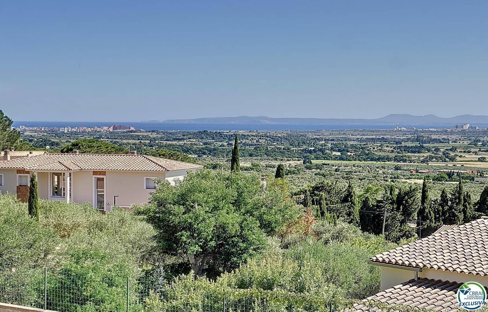 5 bedroom Villa for sale in Pau with pool garage - € 899,000 (Ref: 9103399)