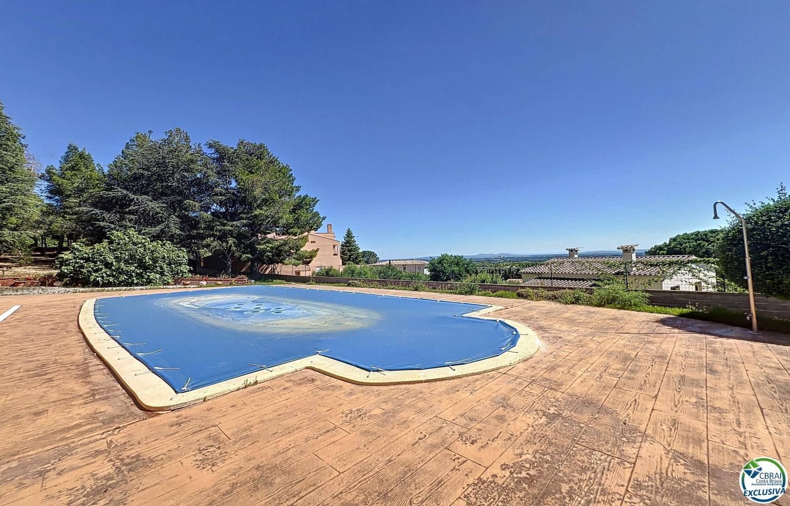 5 bedroom Villa for sale in Pau with pool garage - € 899,000 (Ref: 9103399)