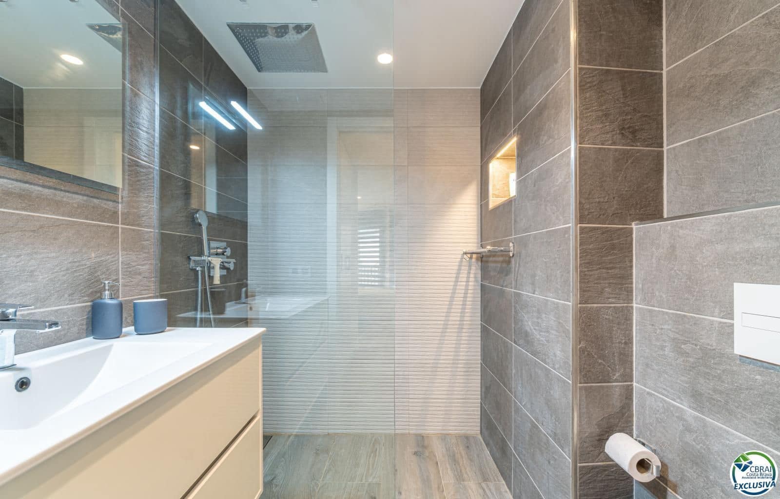 2 soverom Leilighet til salgs i Roses med garasje - € 600 000 (Ref: 9103400)