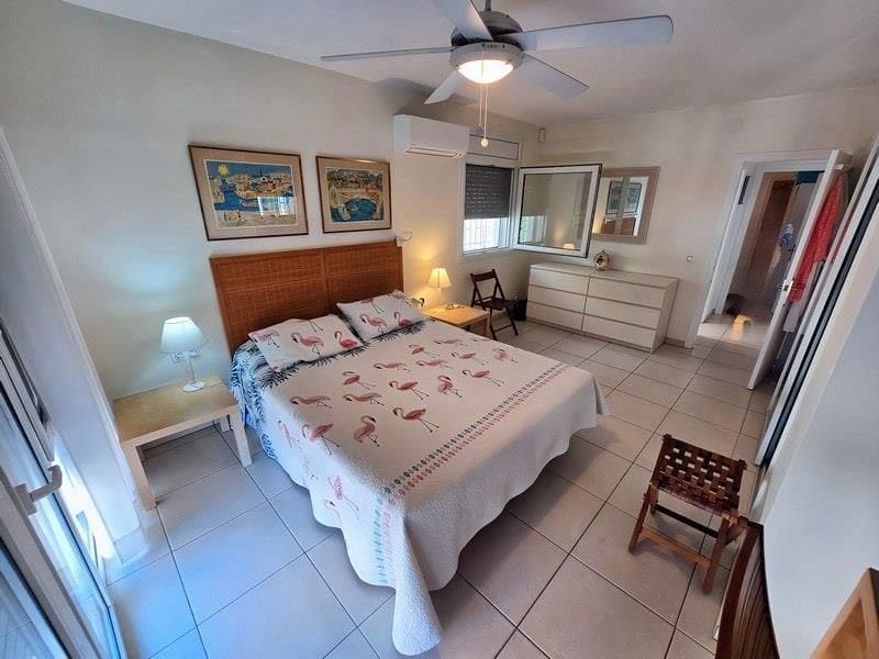 4 chambre Villa/Maison à vendre à Empuriabrava avec piscine garage - 595 000 € (Ref: 9113193)