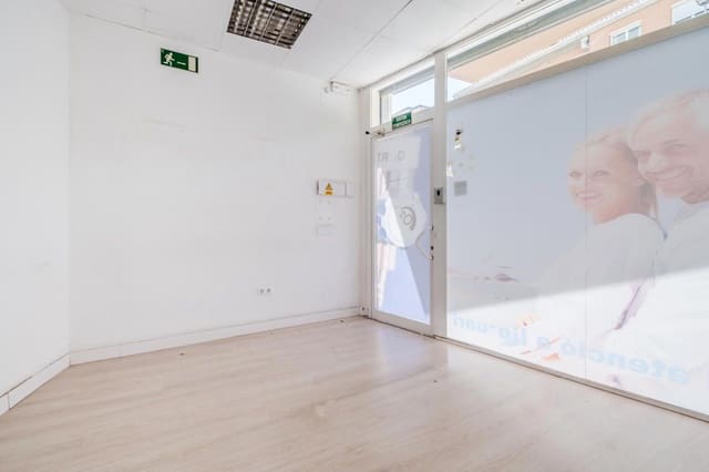 Erhverv til salg i Girona by - € 115.000 (Ref: 9127159)