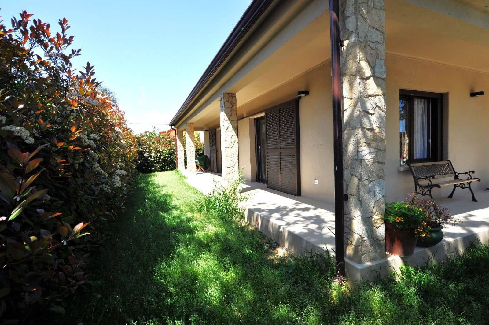 4 bedroom Villa for sale in Sant Pere Pescador with garage - € 498,000 (Ref: 9144071)