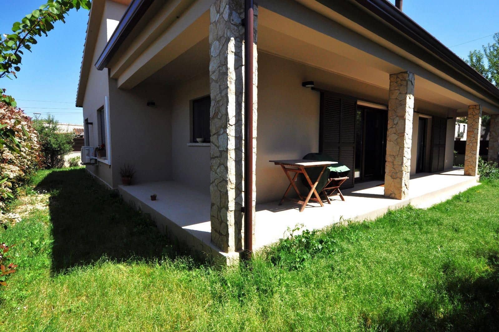 4 bedroom Villa for sale in Sant Pere Pescador with garage - € 498,000 (Ref: 9144071)
