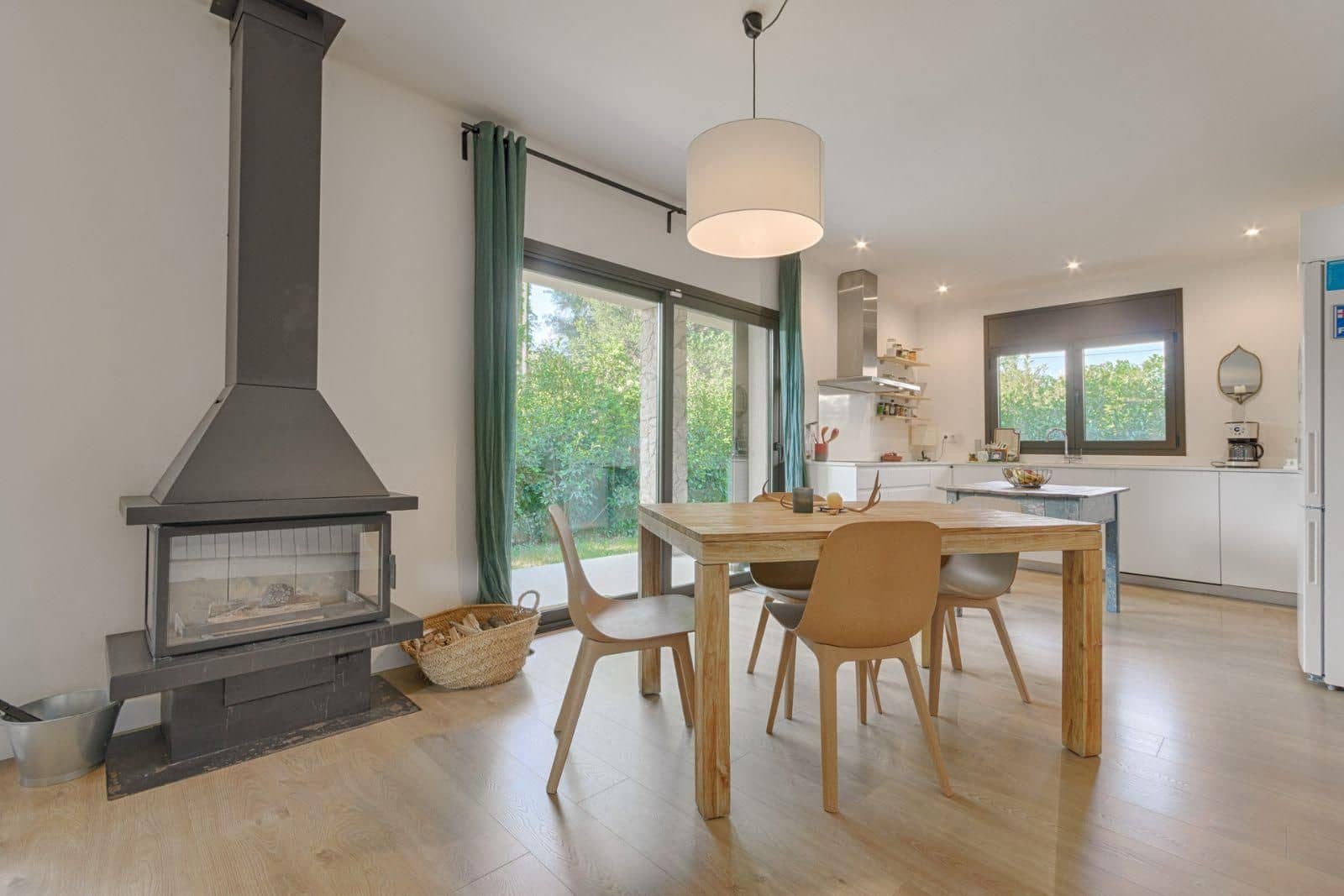 4 Zimmer Villa zu verkaufen in Sant Pere Pescador mit Garage - 498.000 € (Ref: 9144071)