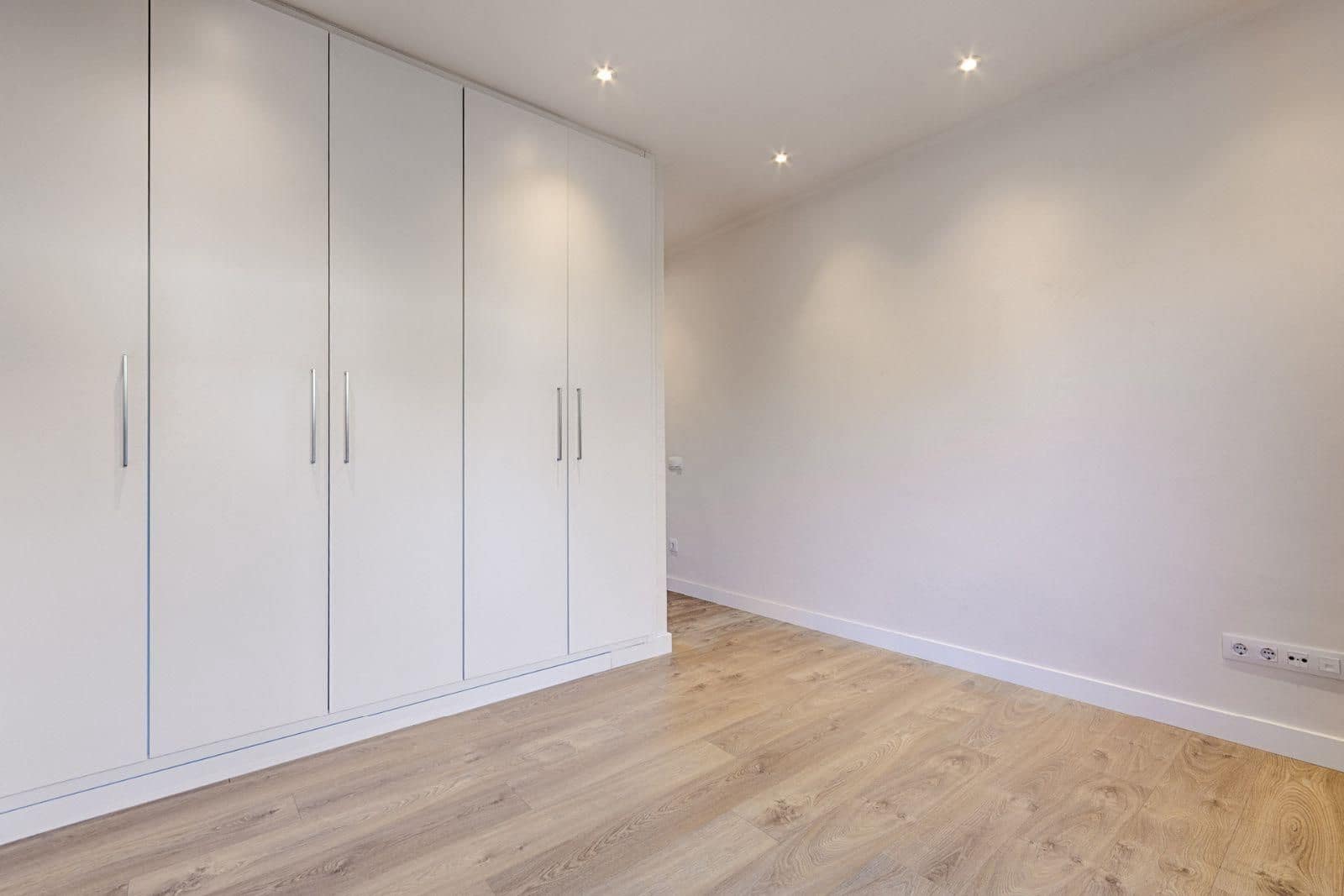 4 Zimmer Villa zu verkaufen in Sant Pere Pescador mit Garage - 498.000 € (Ref: 9144071)