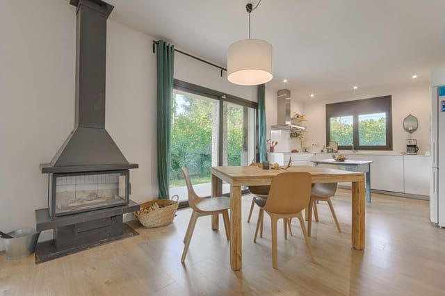 4 chambre Villa/Maison à vendre à Sant Pere Pescador avec garage - 498 000 € (Ref: 9144071)