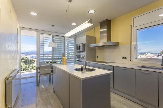 4 slaapkamer Villa te koop in Gerona stad - € 510.000 (Ref: 9144415)
